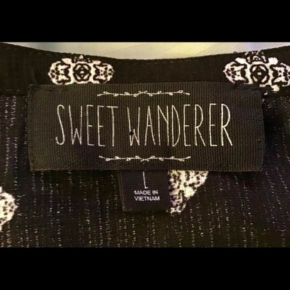 SWEET WANDERER cold shoulder blouse - Picture 2 of 8